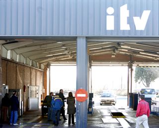 Pasar la ITV en Valladolid cuesta 55 euros, un 56% m&aacute;s que la media del pa&iacute;s